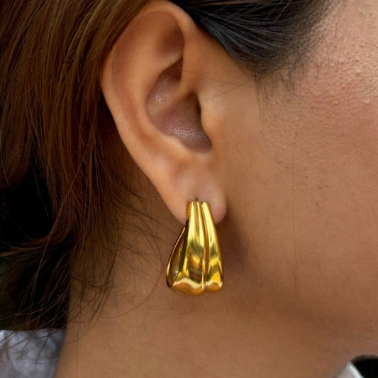 MOLTEN DRAPE EARRINGS